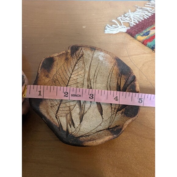 Vintage Stoneware Pottery Dish, Leaf Wall Hanging - Picture 4 of 10